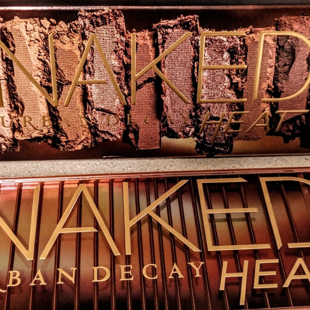 Naked Heat eyeshadow palette